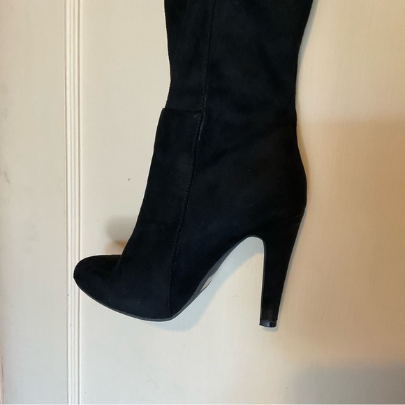 Thigh high black suede boots - Picture 2 of 12